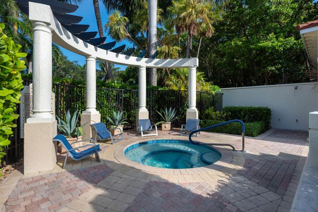 1106 Tuscany Way, Boynton Beach, FL 33435