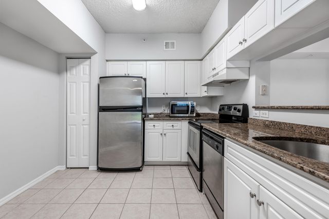 1106 Tuscany Way, Boynton Beach, FL 33435