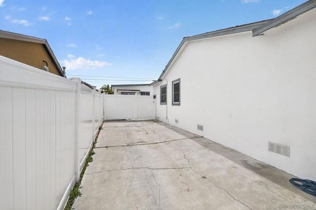 687 Arthur Ave, Chula Vista, CA 91910