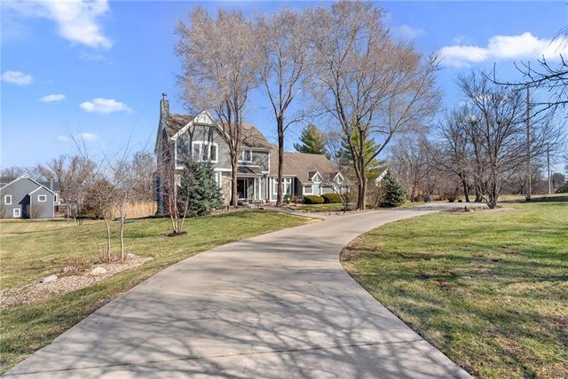 3850 W 183rd Street, Stilwell, KS 66085