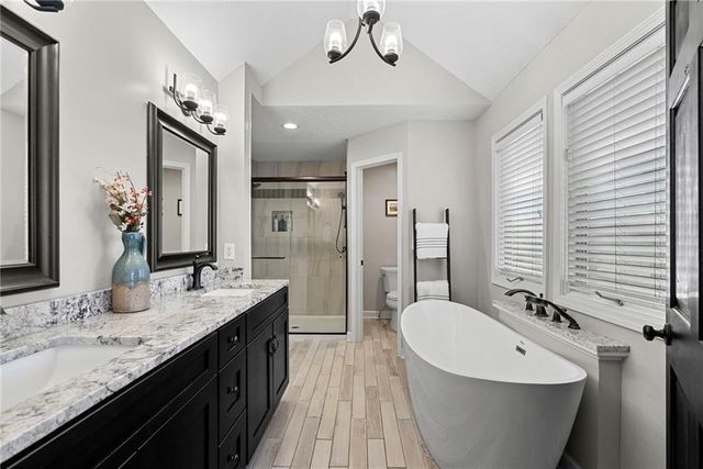 3850 W 183rd Street, Stilwell, KS 66085