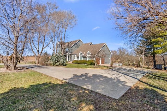 3850 W 183rd Street, Stilwell, KS 66085