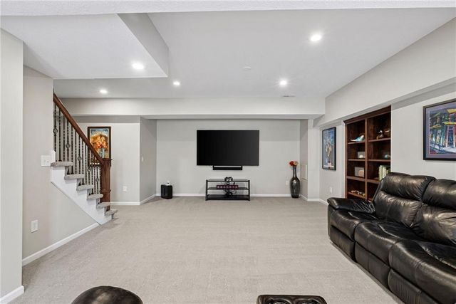 3850 W 183rd Street, Stilwell, KS 66085