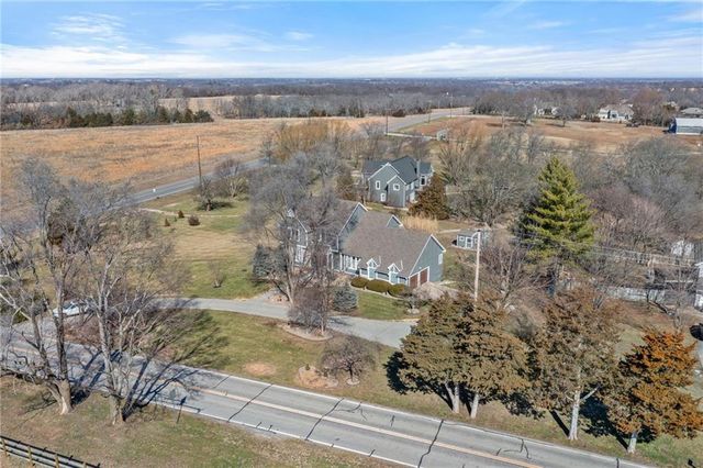 3850 W 183rd Street, Stilwell, KS 66085