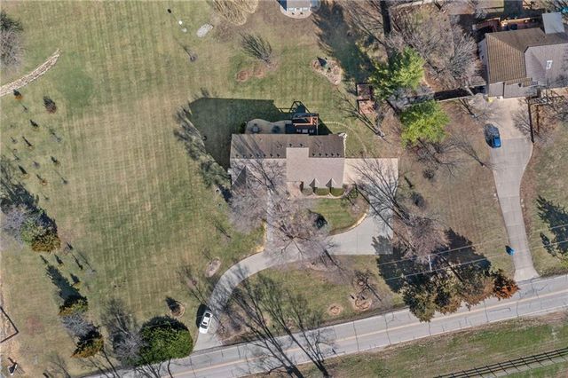 3850 W 183rd Street, Stilwell, KS 66085