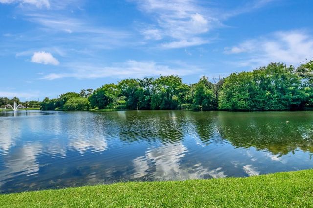 6096 NW 30th Way, Boca Raton, FL 33496