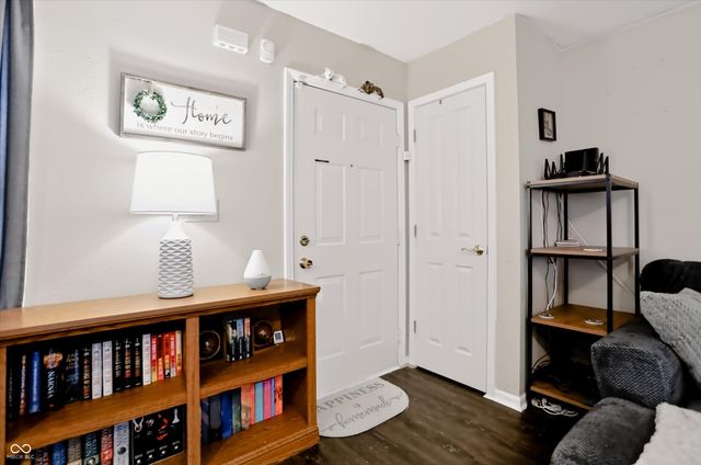 6639 Furnas Road, Indianapolis, IN 46221