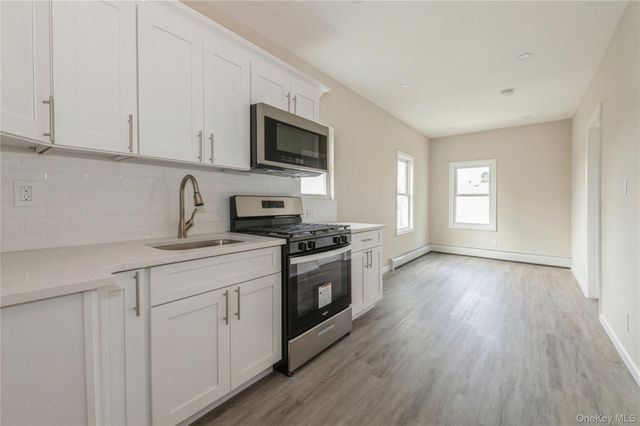 216-23 136th Road, Laurelton, NY 11413