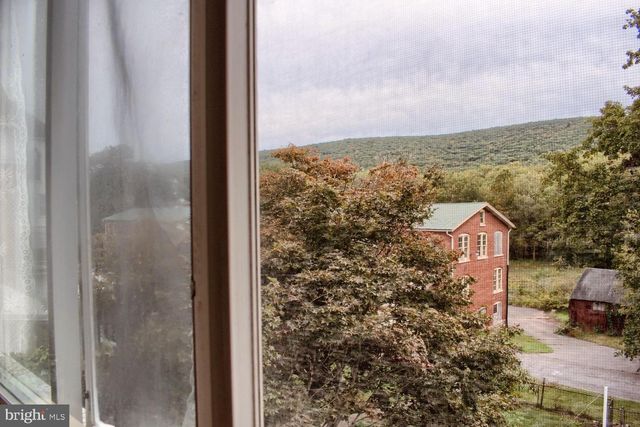 128 E MARKET ST, Williamstown, PA 17098