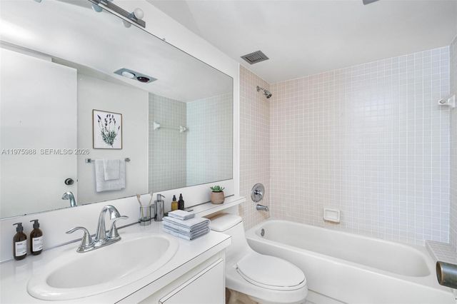 170 Ocean Lane Dr 310, Key Biscayne, FL 33149