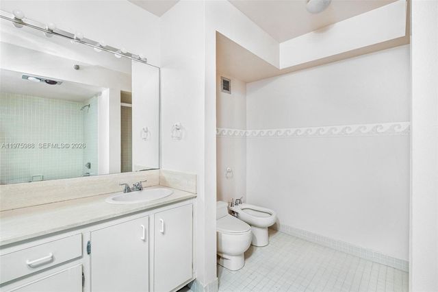 170 Ocean Lane Dr 310, Key Biscayne, FL 33149