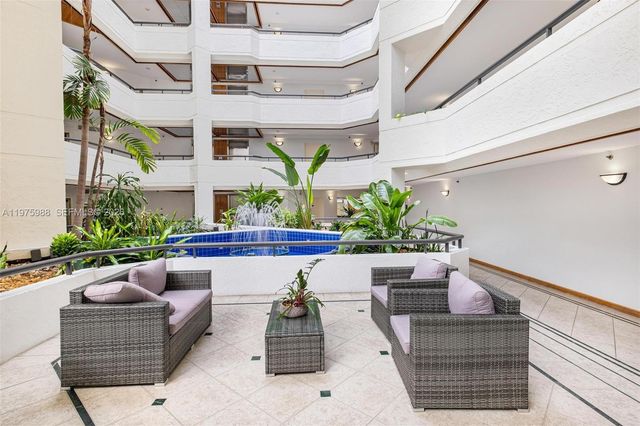 170 Ocean Lane Dr 310, Key Biscayne, FL 33149