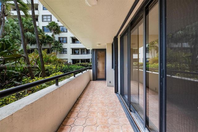 170 Ocean Lane Dr 310, Key Biscayne, FL 33149