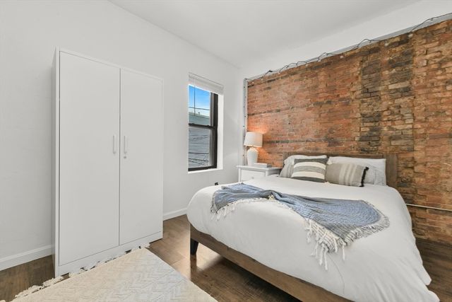 158 F St 2, Boston, MA 02127