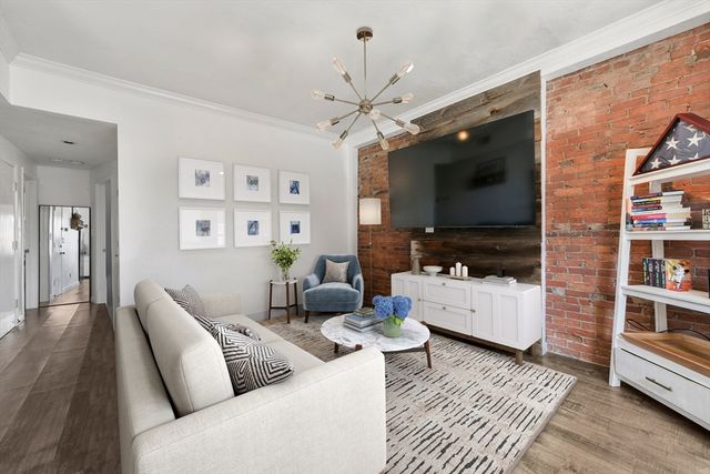 158 F St 2, Boston, MA 02127