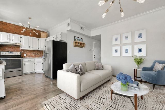 158 F St 2, Boston, MA 02127