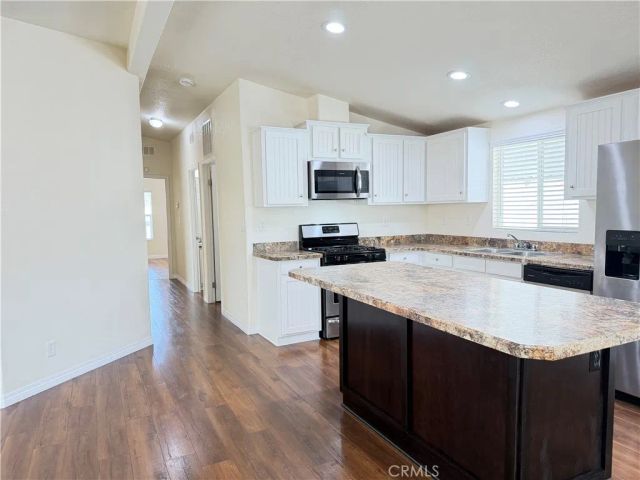 3700 Buchanan 212, Riverside, CA 92503