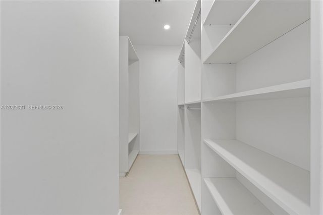 13185 Emerald Dr 2, North Miami, FL 33181