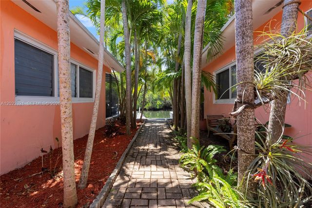 13185 Emerald Dr 2, North Miami, FL 33181