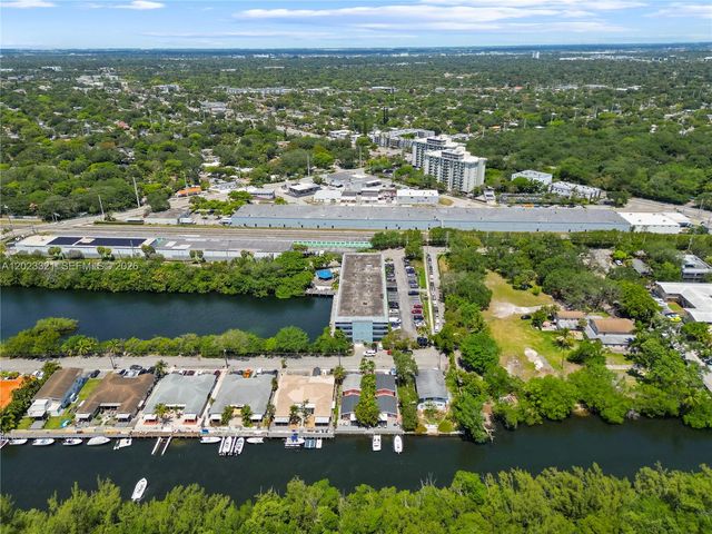 13185 Emerald Dr 2, North Miami, FL 33181