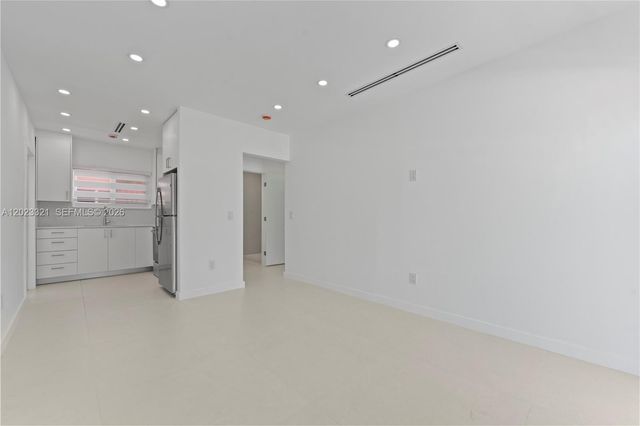 13185 Emerald Dr 2, North Miami, FL 33181