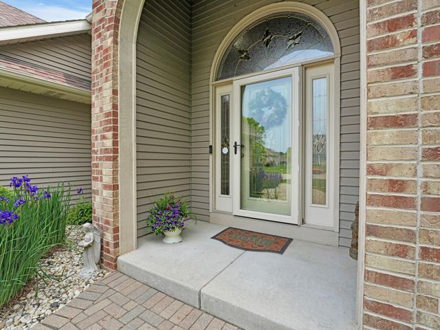 727 Hunter DRIVE, Mount Pleasant, WI 53406