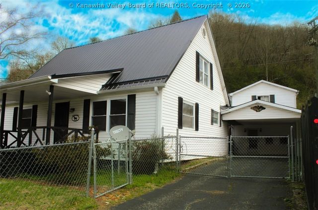 53 Meadow Breeze Lane, Kermit, WV 25674