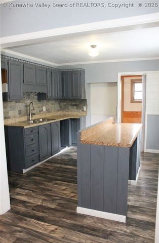 53 Meadow Breeze Lane, Kermit, WV 25674