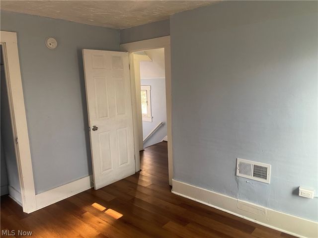 2125 SW 7th Street SW, Akron, OH 44314