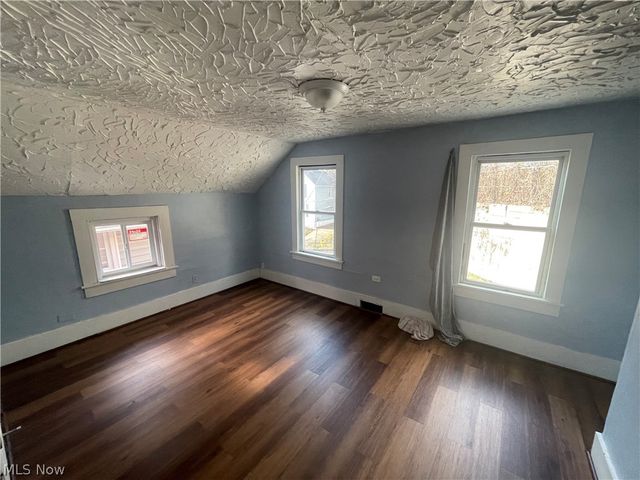 2125 SW 7th Street SW, Akron, OH 44314