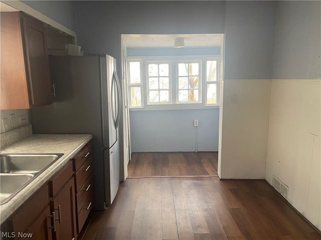 2125 SW 7th Street SW, Akron, OH 44314