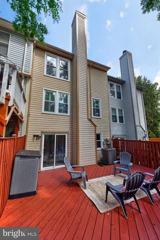 9696 POINDEXTER CT, Burke, VA 22015