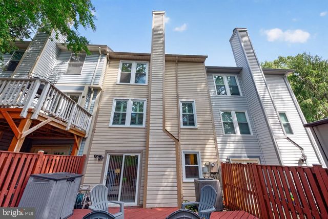 9696 POINDEXTER CT, Burke, VA 22015