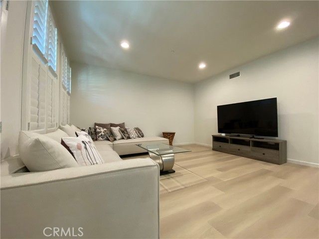 67 City Stroll, Irvine, CA 92620