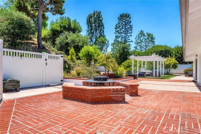 4 Bridlewood Circle, Rolling Hills Estates, CA 90274