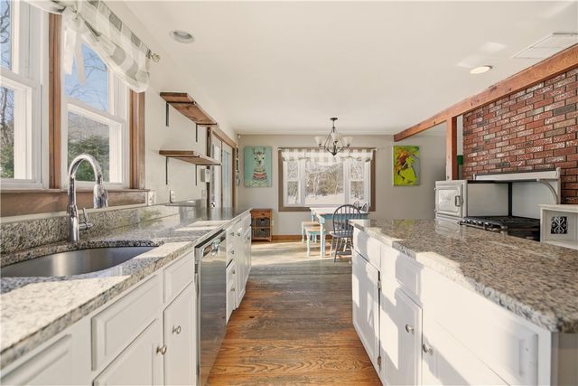 164 Stoney Hollow Road, Tiverton, RI 02878