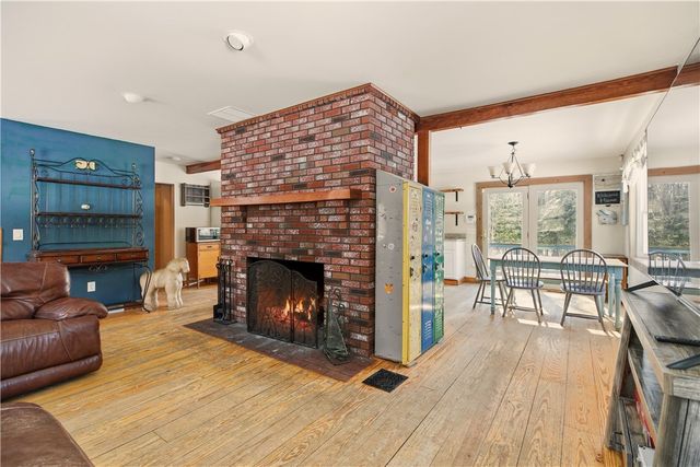 164 Stoney Hollow Road, Tiverton, RI 02878