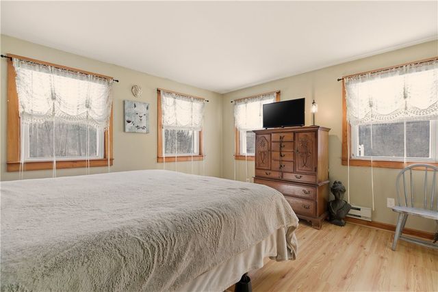 164 Stoney Hollow Road, Tiverton, RI 02878