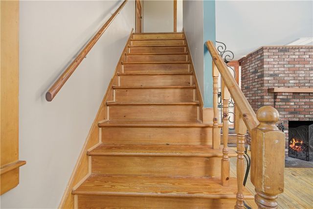 164 Stoney Hollow Road, Tiverton, RI 02878