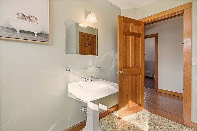 164 Stoney Hollow Road, Tiverton, RI 02878