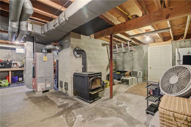 164 Stoney Hollow Road, Tiverton, RI 02878