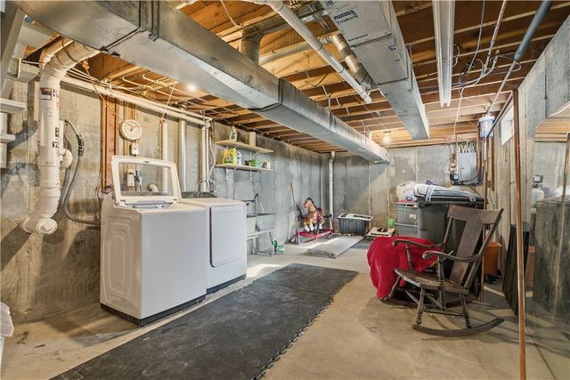 164 Stoney Hollow Road, Tiverton, RI 02878