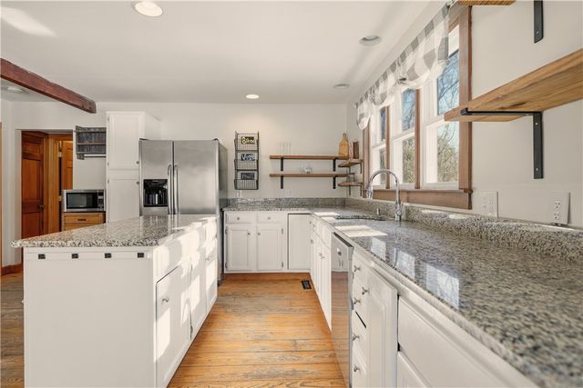 164 Stoney Hollow Road, Tiverton, RI 02878