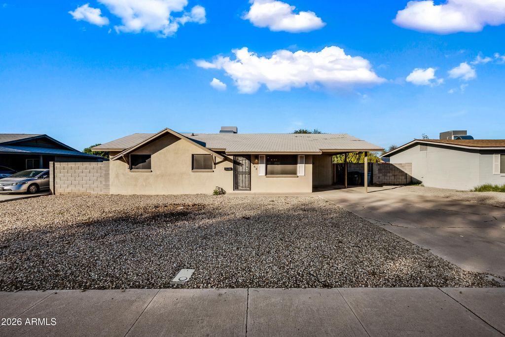 Image 1 of property listing at 762 E CARLA VISTA Drive, Chandler, AZ 85225