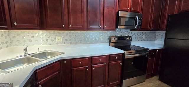 5472 Festival Av, Fairburn, GA 30213