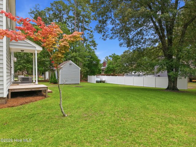 111 N Wedgewood Drive, Washington, NC 27889