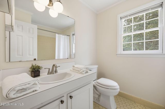 111 N Wedgewood Drive, Washington, NC 27889