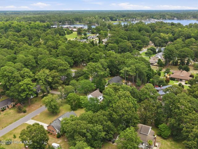111 N Wedgewood Drive, Washington, NC 27889