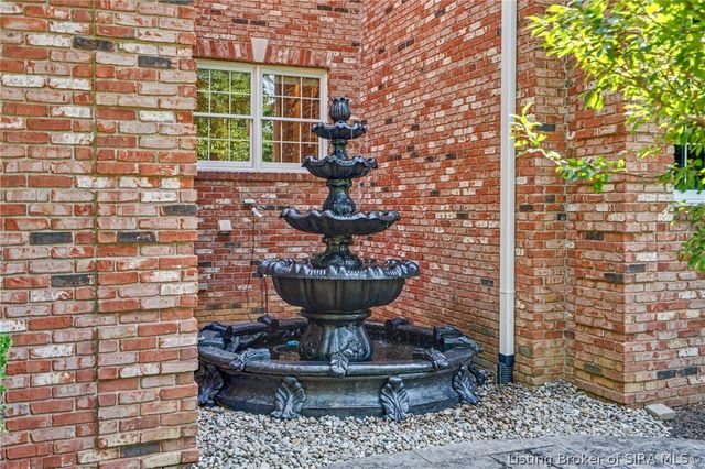 7714 Deer Run Road, Henryville, IN 47126