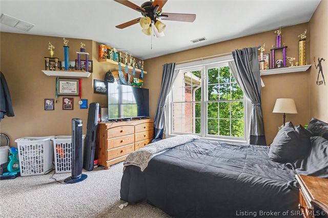 7714 Deer Run Road, Henryville, IN 47126
